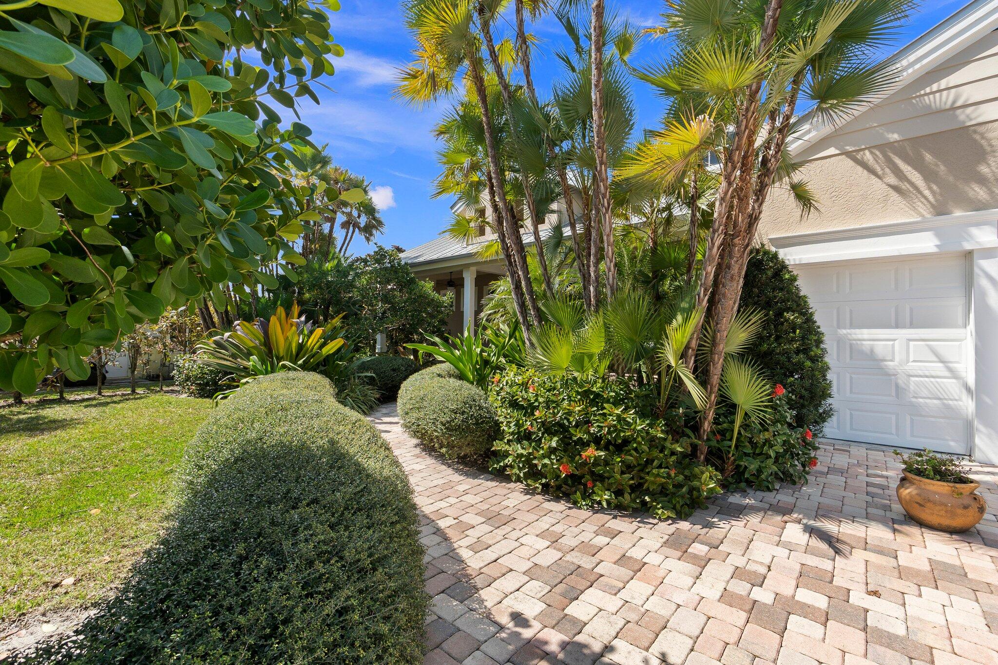 SOUTH PORT ST LUCIE UNIT 8 1ST REPLAT - Residential