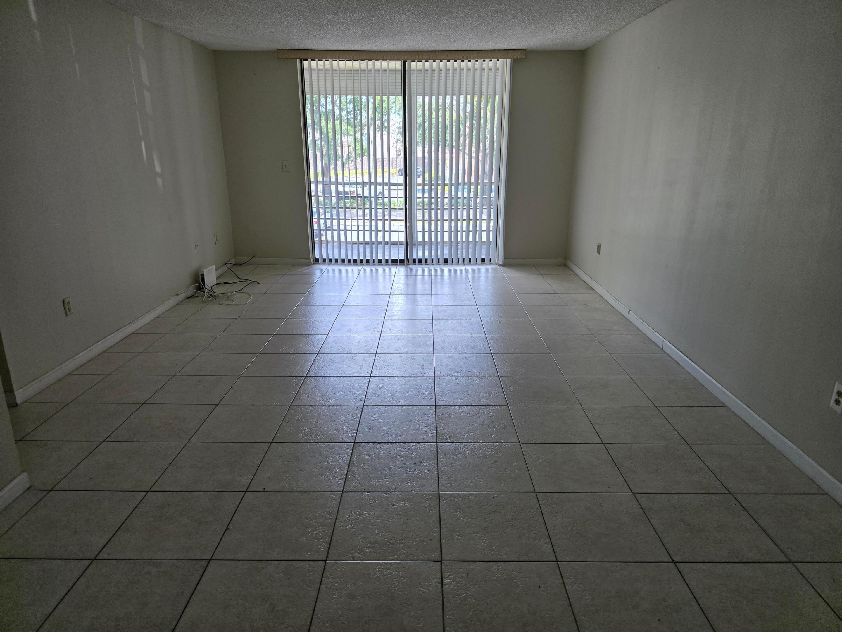 COURTYARDS OF BROWARD - Residential Lease