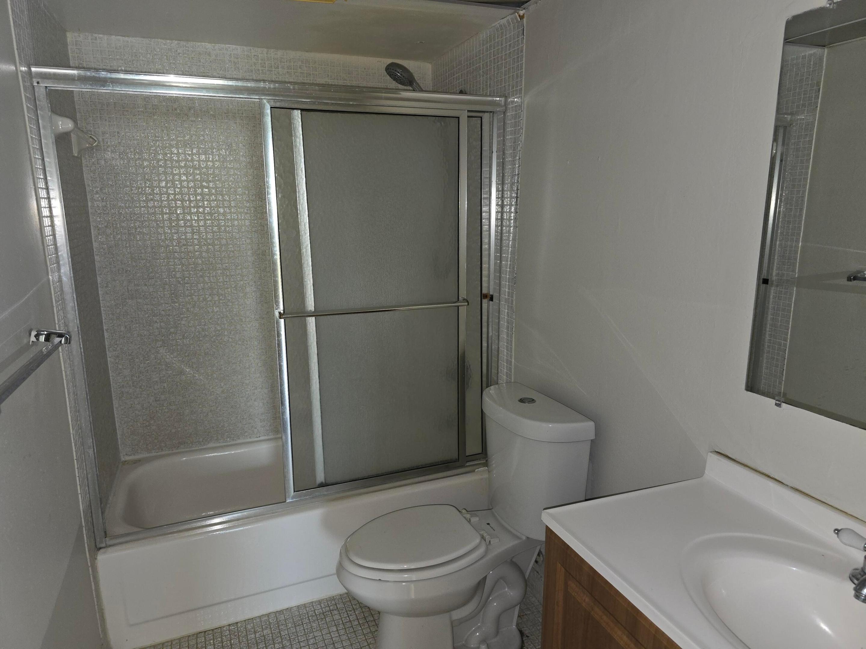 COURTYARDS OF BROWARD - Residential Lease
