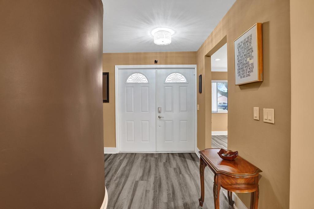 6128 Strawberry Lakes Cir