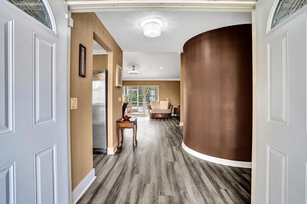 6128 Strawberry Lakes Cir