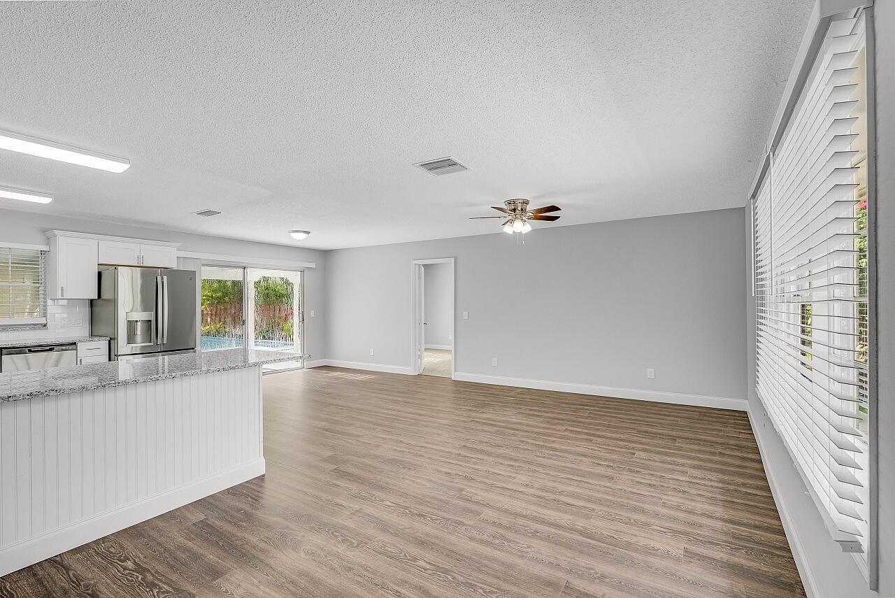 1236 42nd Avenue, Vero Beach, FL, 32960/$399,000 2 1236 42nd Avenue