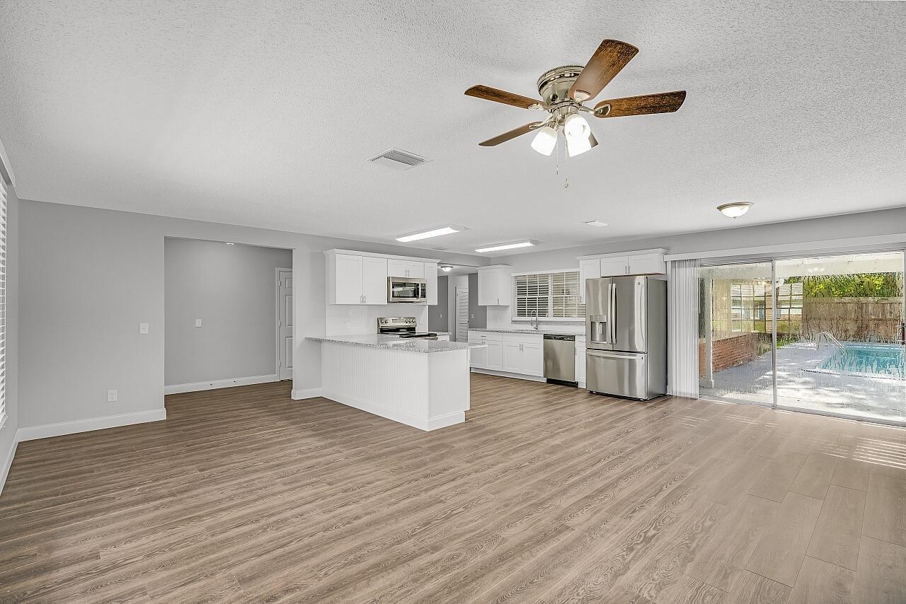 1236 42nd Avenue, Vero Beach, FL, 32960/$399,000 3 1236 42nd Avenue