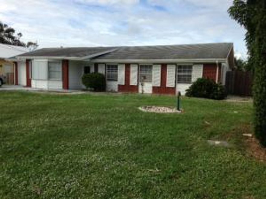 Located in the Lighthouse Point/Seagate Harbor, This home has 4 Bedrooms, Swimming Pool and a 75 foot Dock. Easy access to the Ocean. Close to all shops and the Interstate. Beaches are close by a ten to fifteen minute drive. A1 Rated Schools. Home needs a little TLC. Cosmetic and a little pool screen work needed, hence the low price for this highly desirable neighborhood.