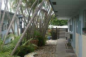 Photo of 2220 N 19th Avenue #6, Hollywood, FL 33020 (MLS # B26044171)