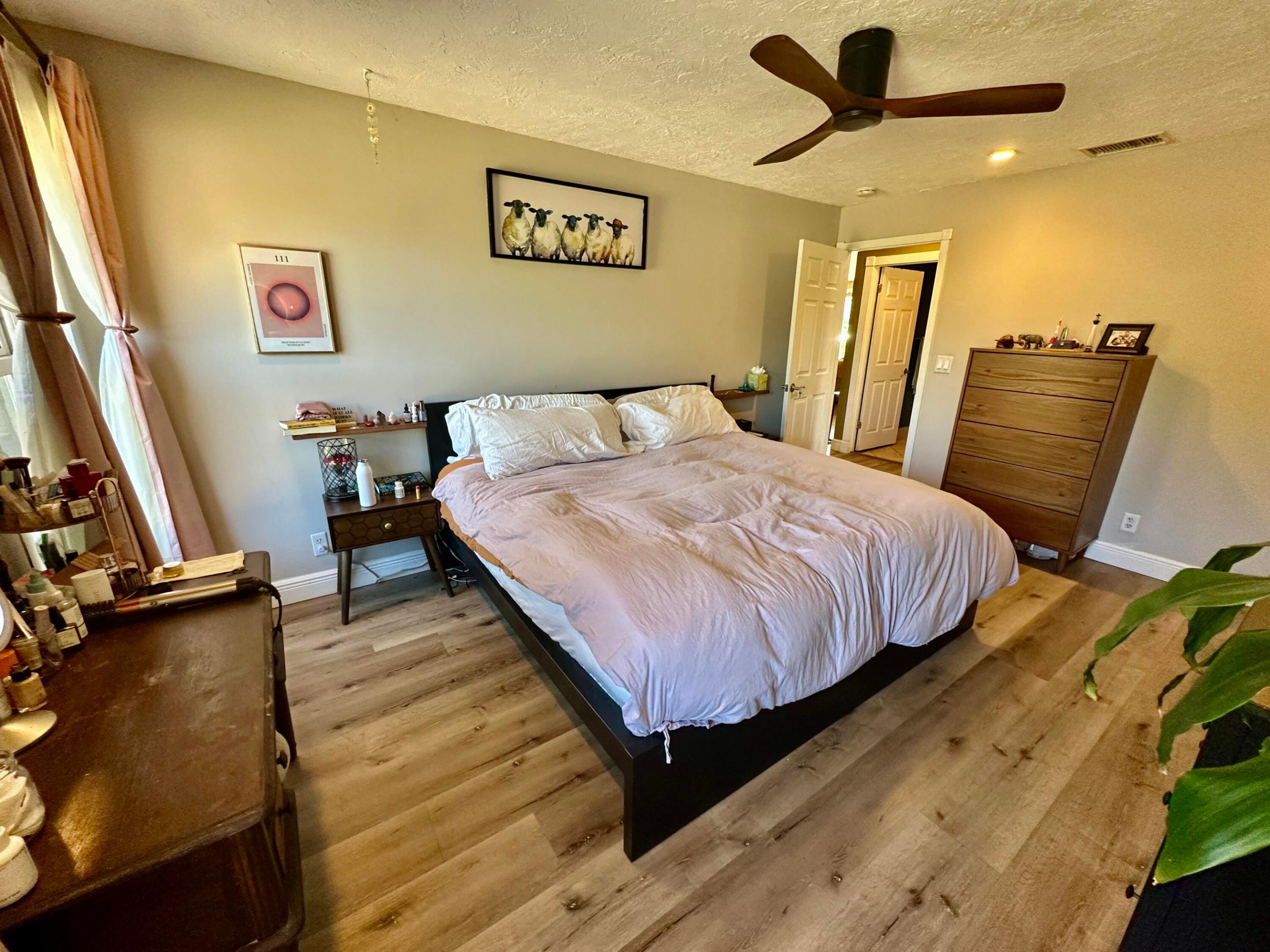 LAKESIDE GREEN 2 - Residential Lease