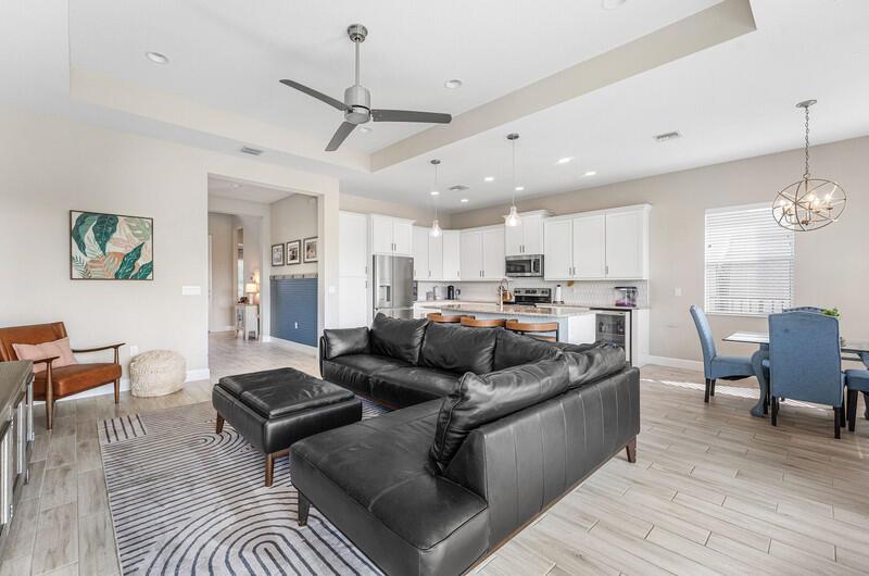 HAMMOCKS OF WESTLAKE - Residential