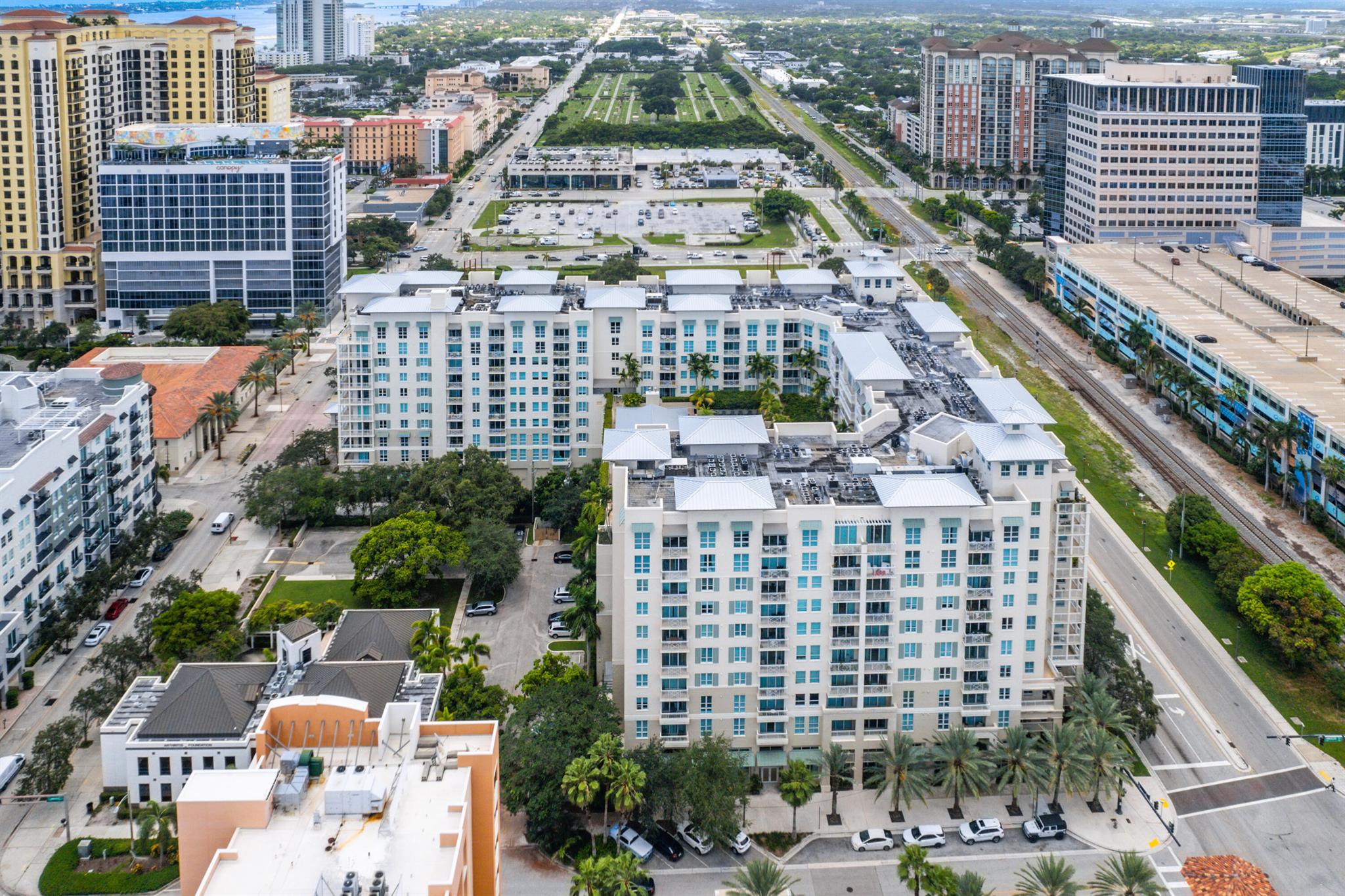 CITY PALMS CONDO - Residential