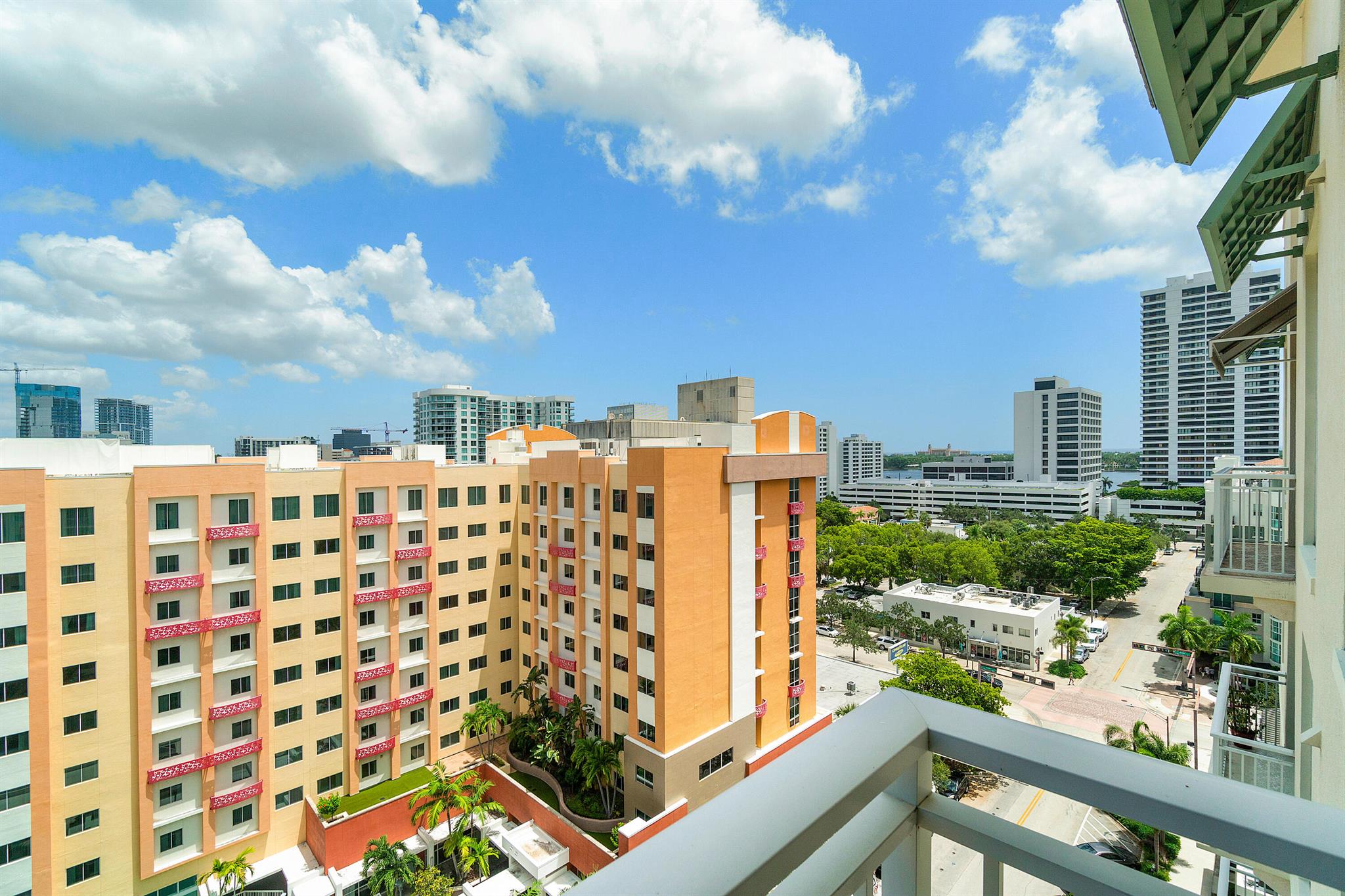 CITY PALMS CONDO - Residential