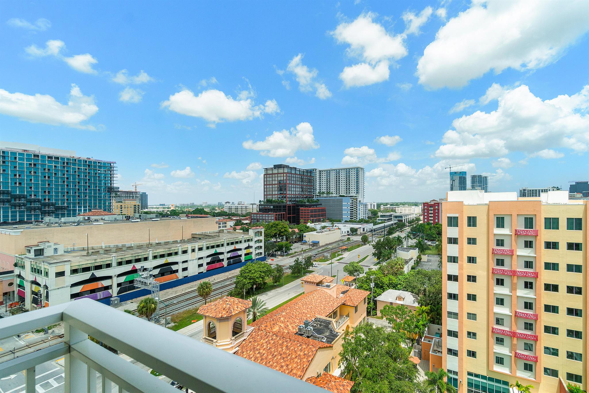 CITY PALMS CONDO - Residential