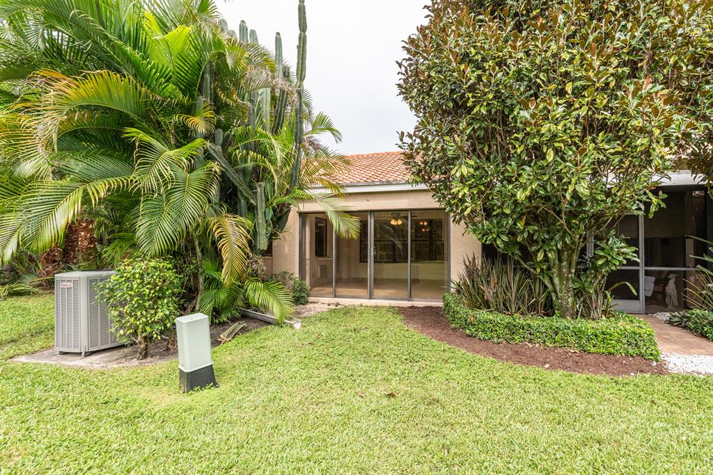 MERIDIANA AT BOCA POINTE II - Residential