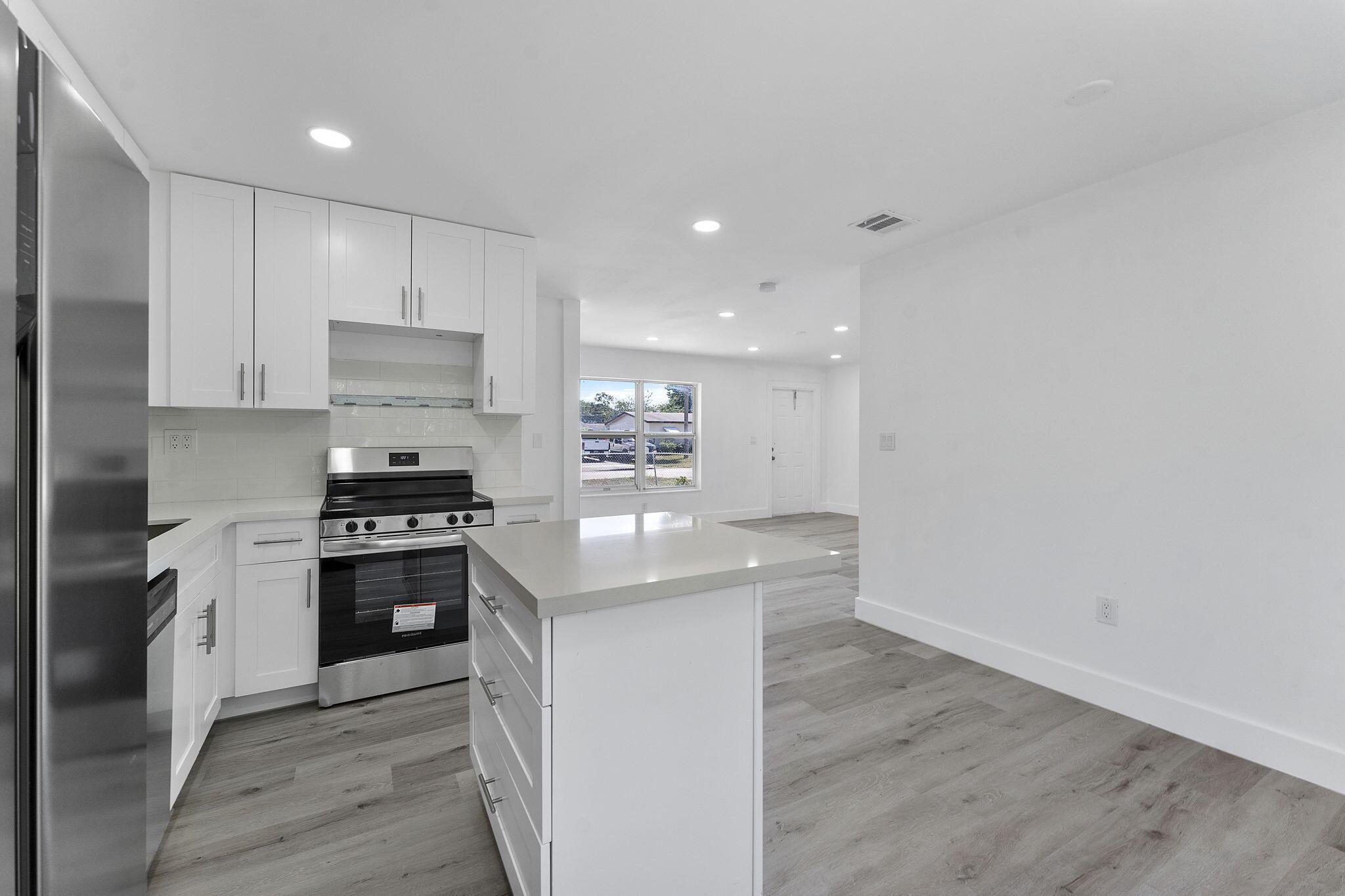 Located in the sought-after College Park neighborhood, this beautifully updated 4-bedroom, 2-bath single-family home is ready for YOUR FAMILY to call home! Featuring a split-bedroom layout, open floor plan, and brand new custom entertainer's kitchen with chef's island, new appliances, and new bathrooms this must be seen to be appreciated! Enjoy a fenced backyard, excellent access to local amenities, and the convenience of professional management for top-tier customer service. Available for immediate move-in.