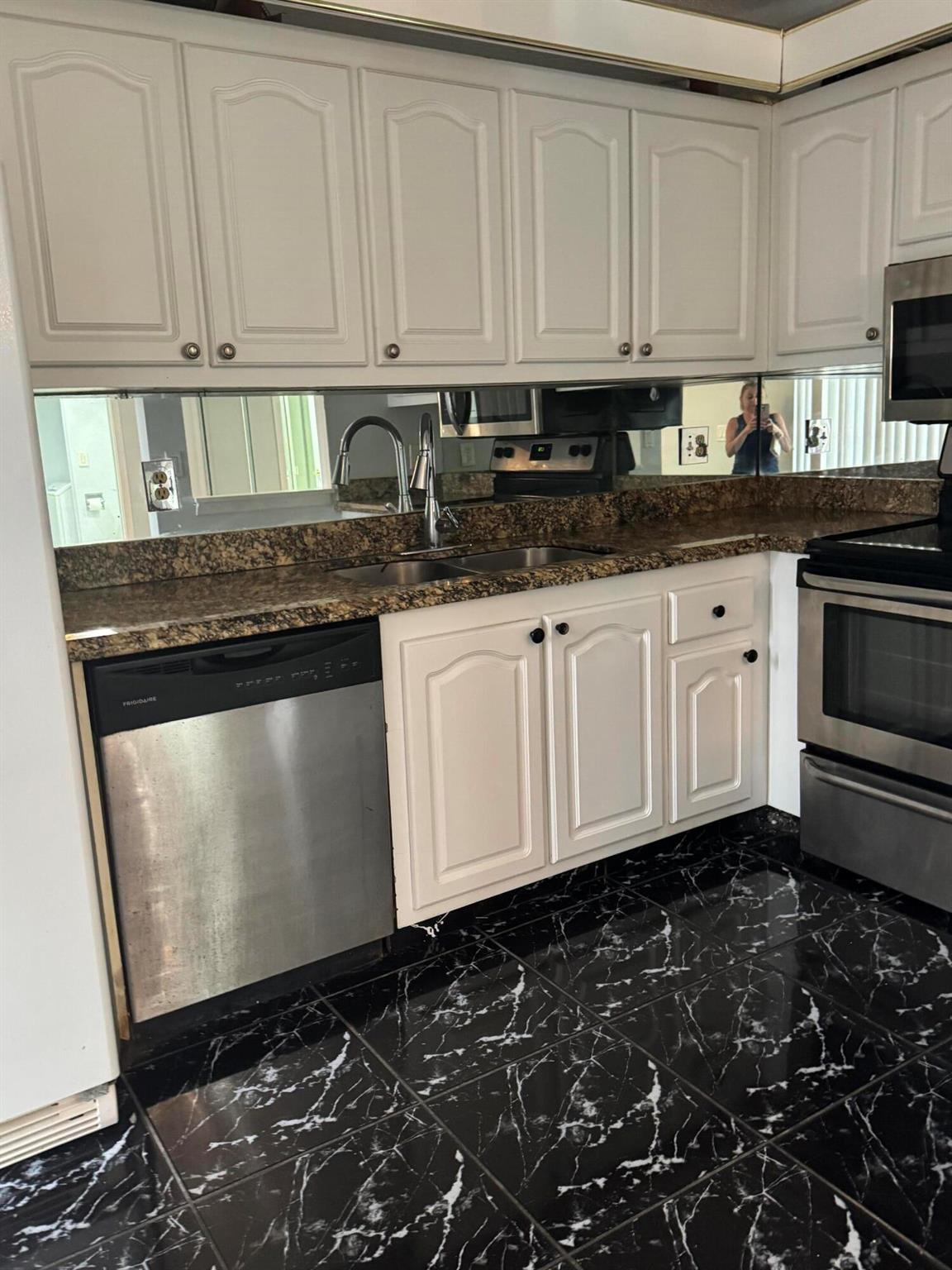 Lakewood Of Palm Springs - Residential Lease