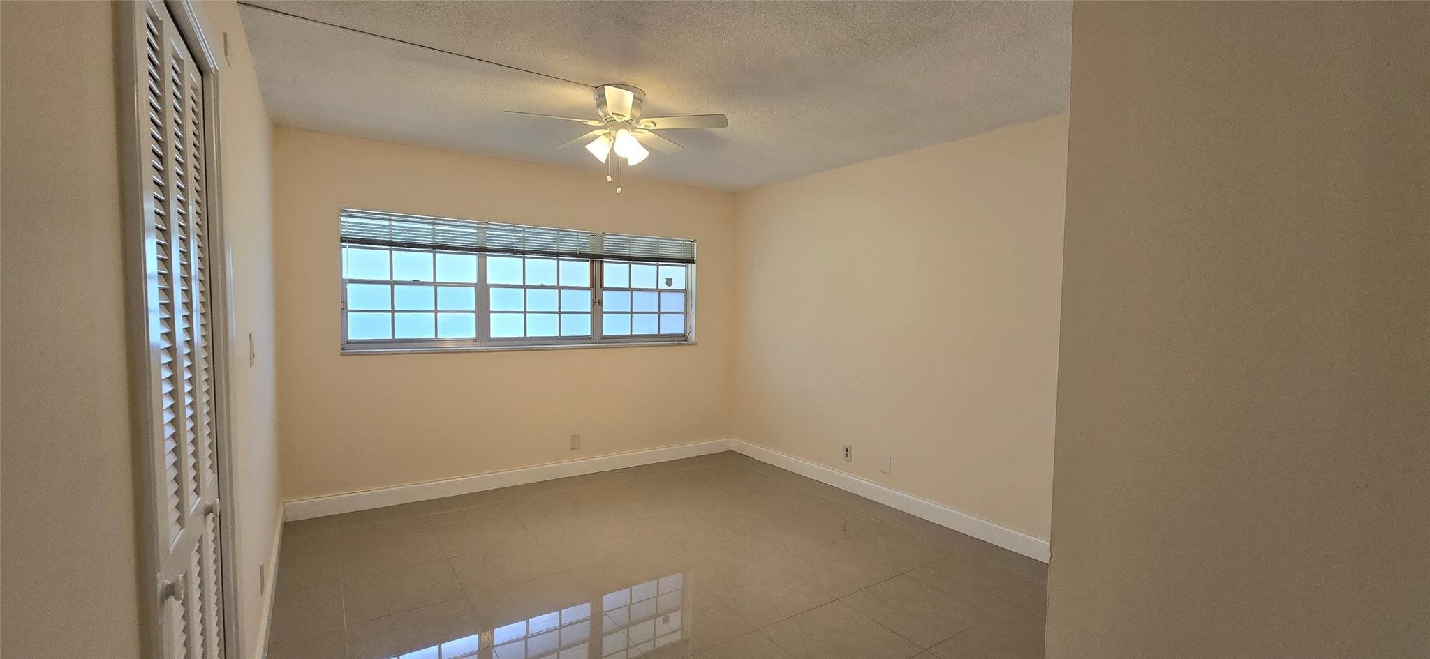 2950 N PALM AIRE Drive 106