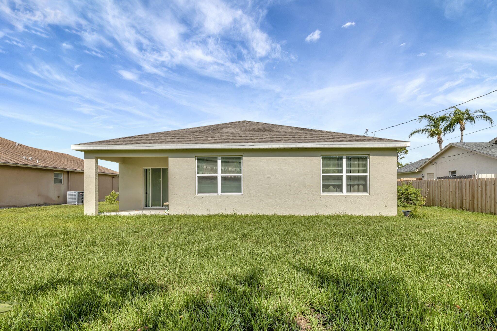 PORT ST LUCIE SECTION 33 - Residential