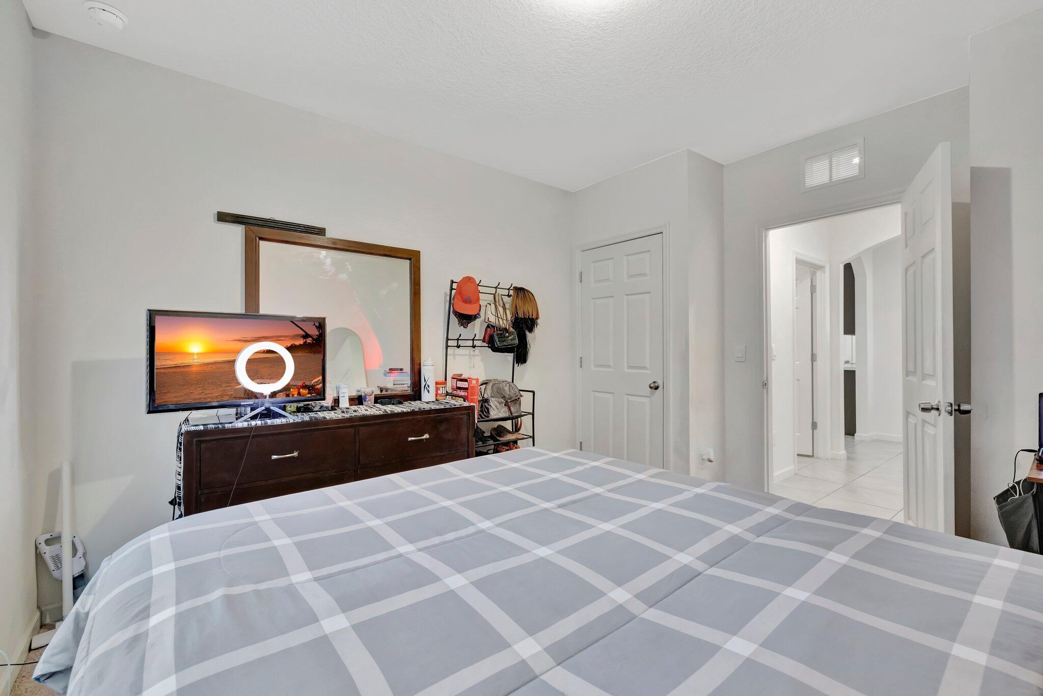 PORT ST LUCIE SECTION 33 - Residential