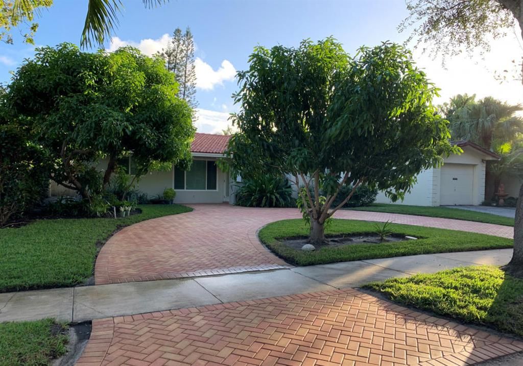 Photo of 1326 Monroe Street, Hollywood, FL 33019 (MLS # R10674216)