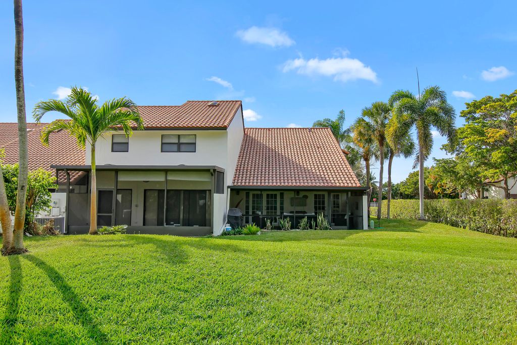 Photo of 6850 NW 2nd Avenue Ave NW #28, Boca Raton, FL 33487 (MLS # R11159054)