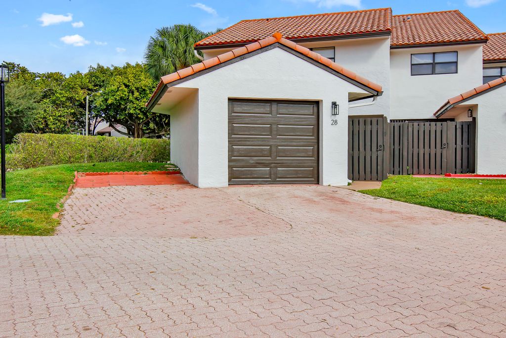 Photo of 6850 NW 2nd Avenue Ave NW #28, Boca Raton, FL 33487 (MLS # R11159054)