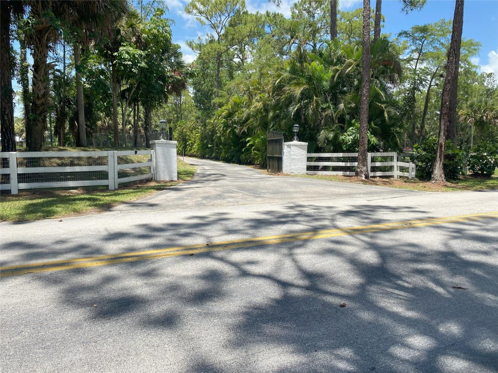 2315 Deer Run Boulevard