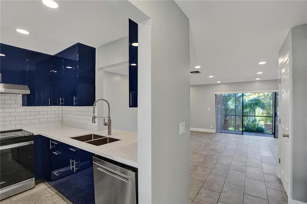 Hidden Oaks Townhouses - Residential
