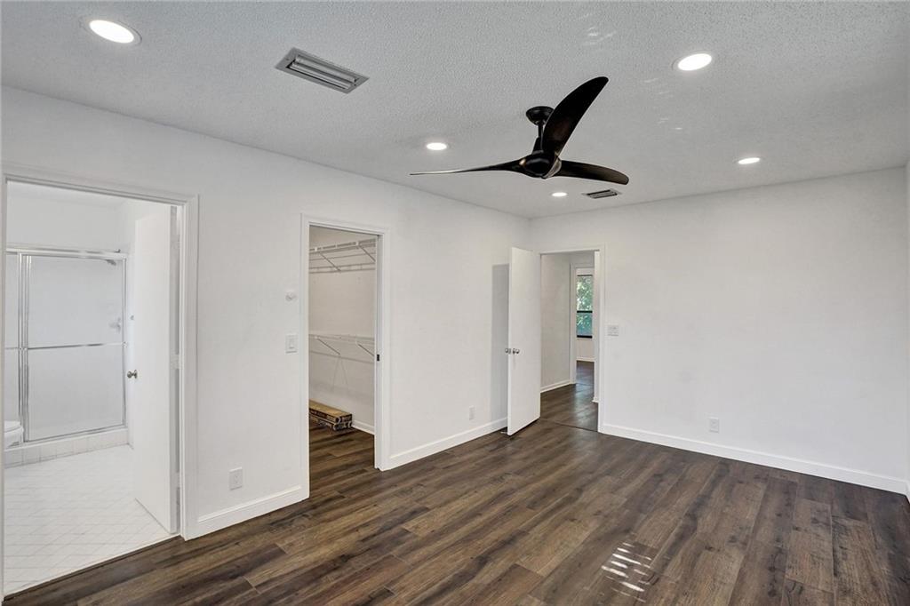 Hidden Oaks Townhouses - Residential