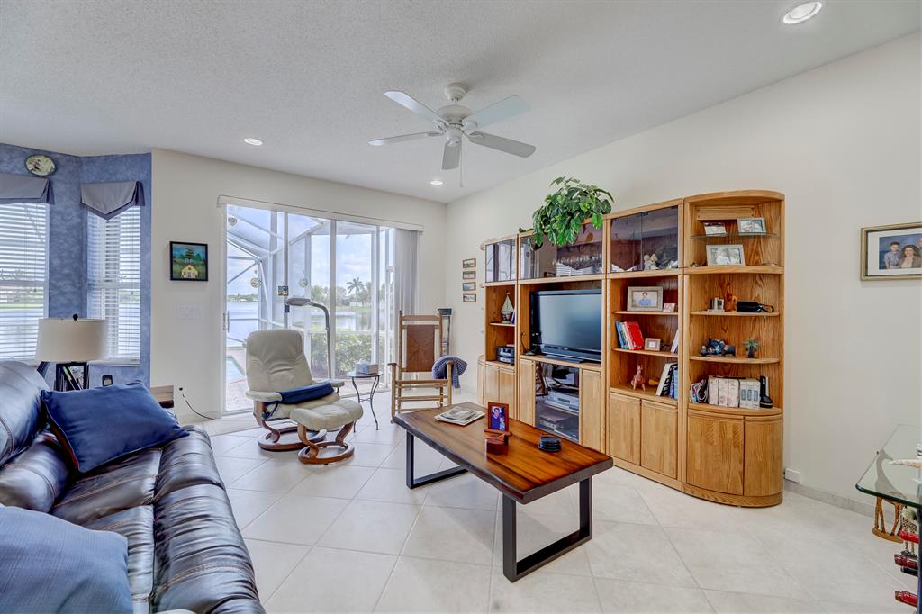 COCO LAKES 155-25 B - Residential