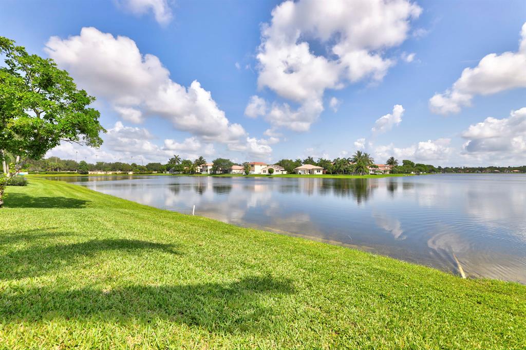 COCO LAKES 155-25 B - Residential