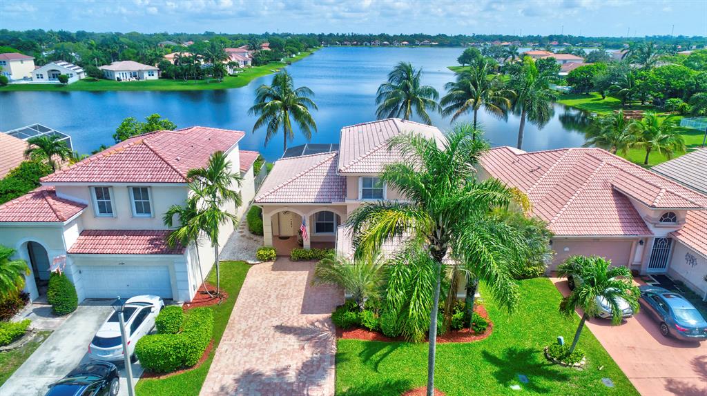 COCO LAKES 155-25 B - Residential