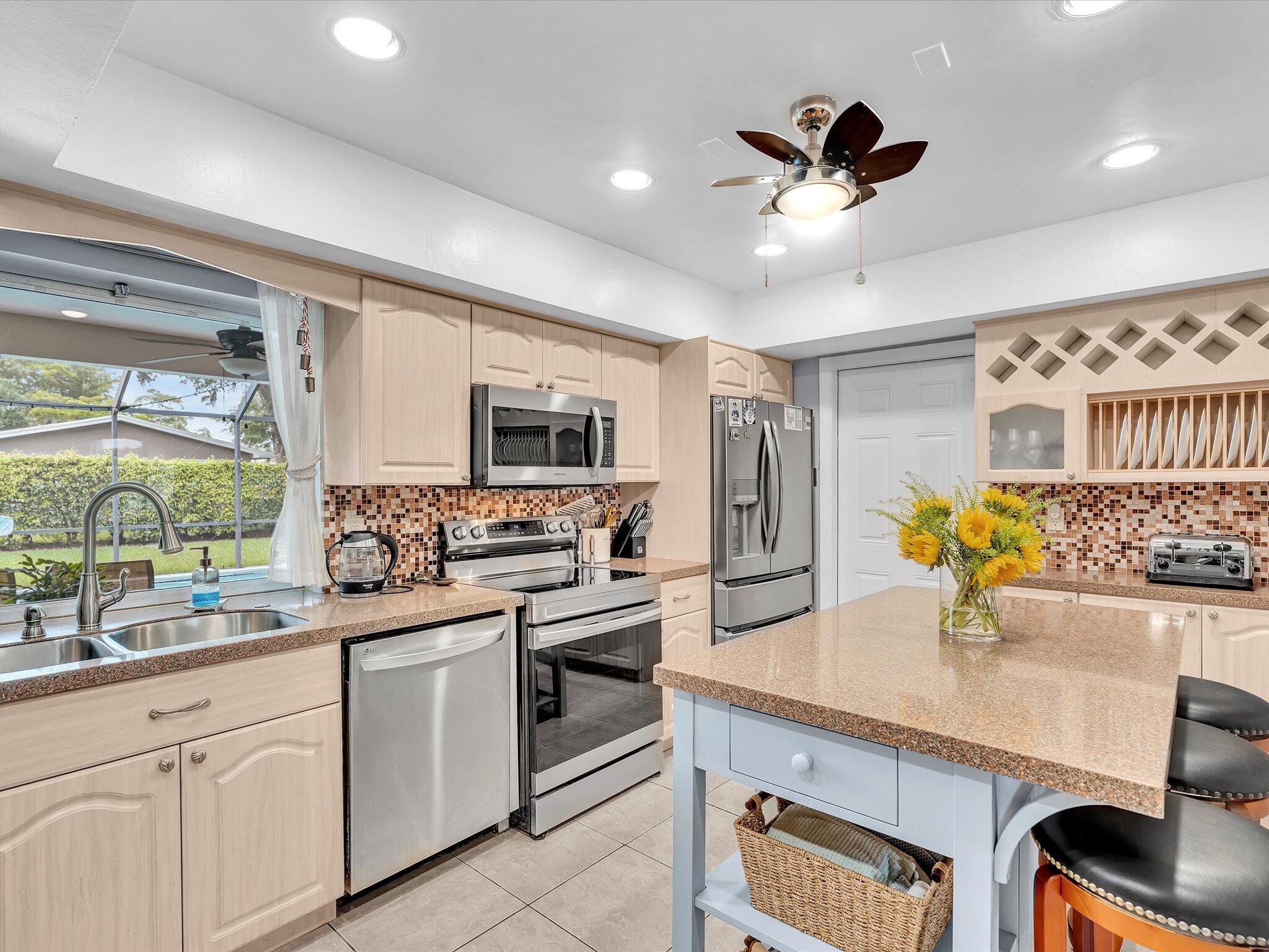 ROYAL PALM ESTATES SEC 4 - Residential