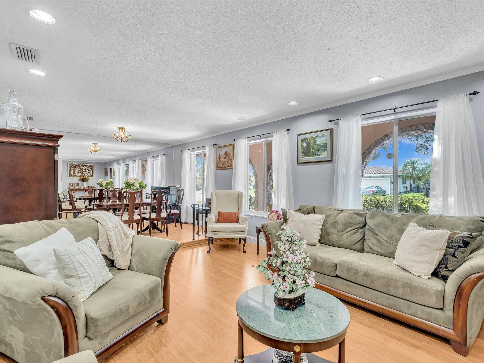 ROYAL PALM ESTATES SEC 4 - Residential