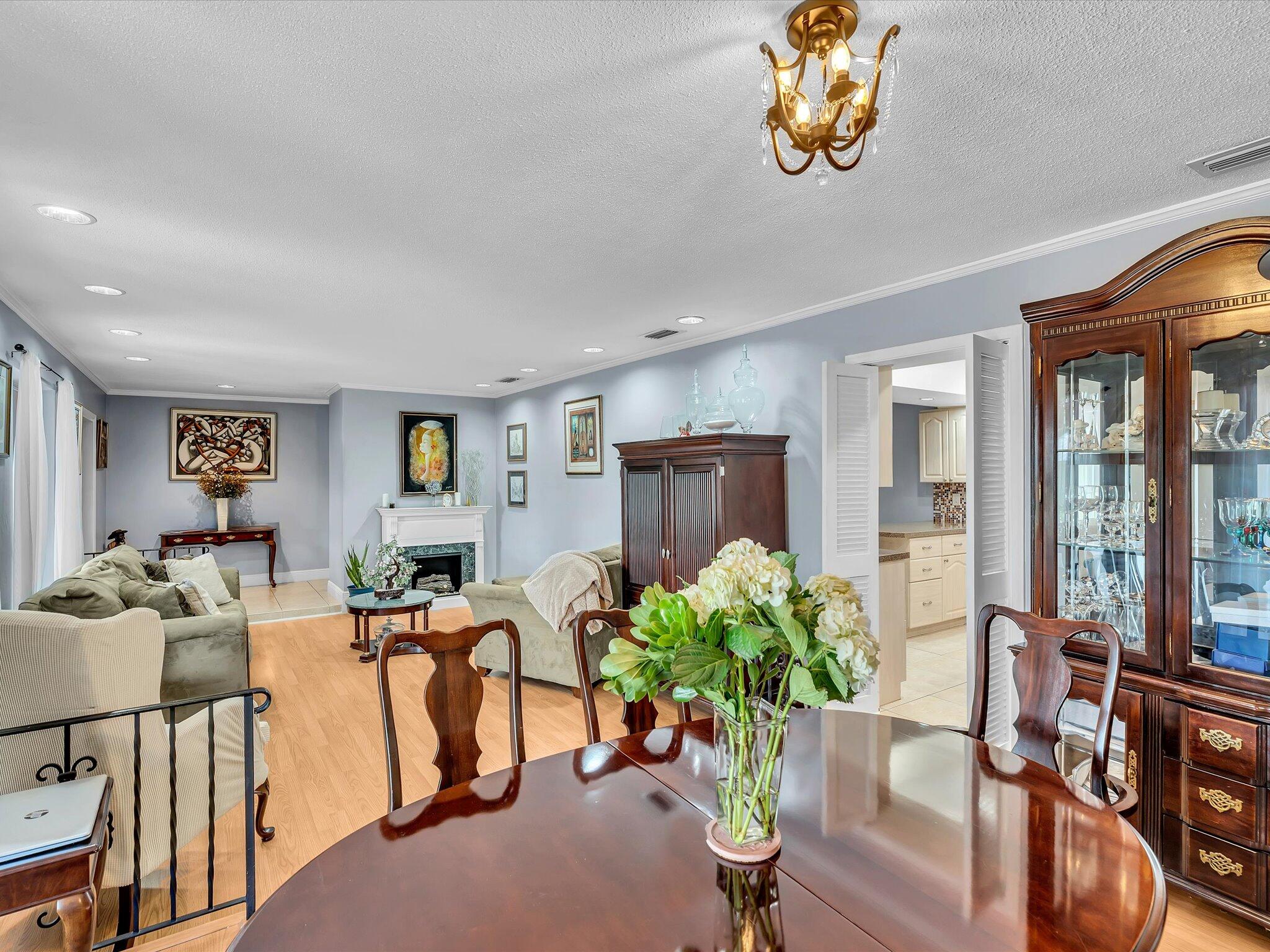 ROYAL PALM ESTATES SEC 4 - Residential