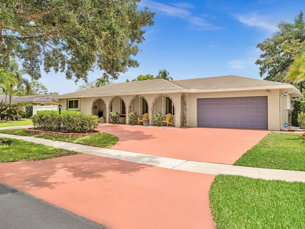 Photo of 7381 SW 9th Street, Plantation, FL 33317 (MLS # B26030716)