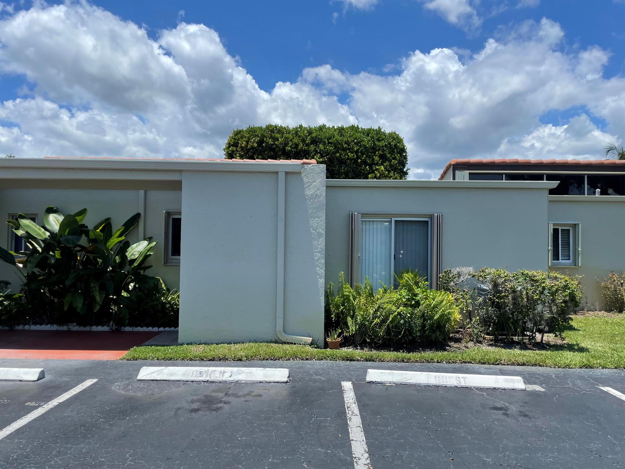 BOUNDBROOK CONDO S - Residential