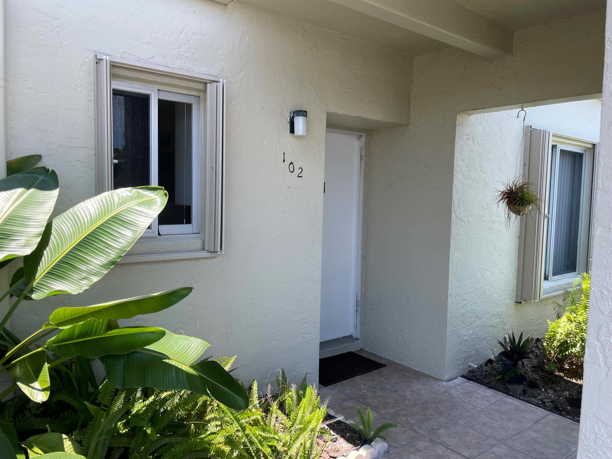 BOUNDBROOK CONDO S - Residential