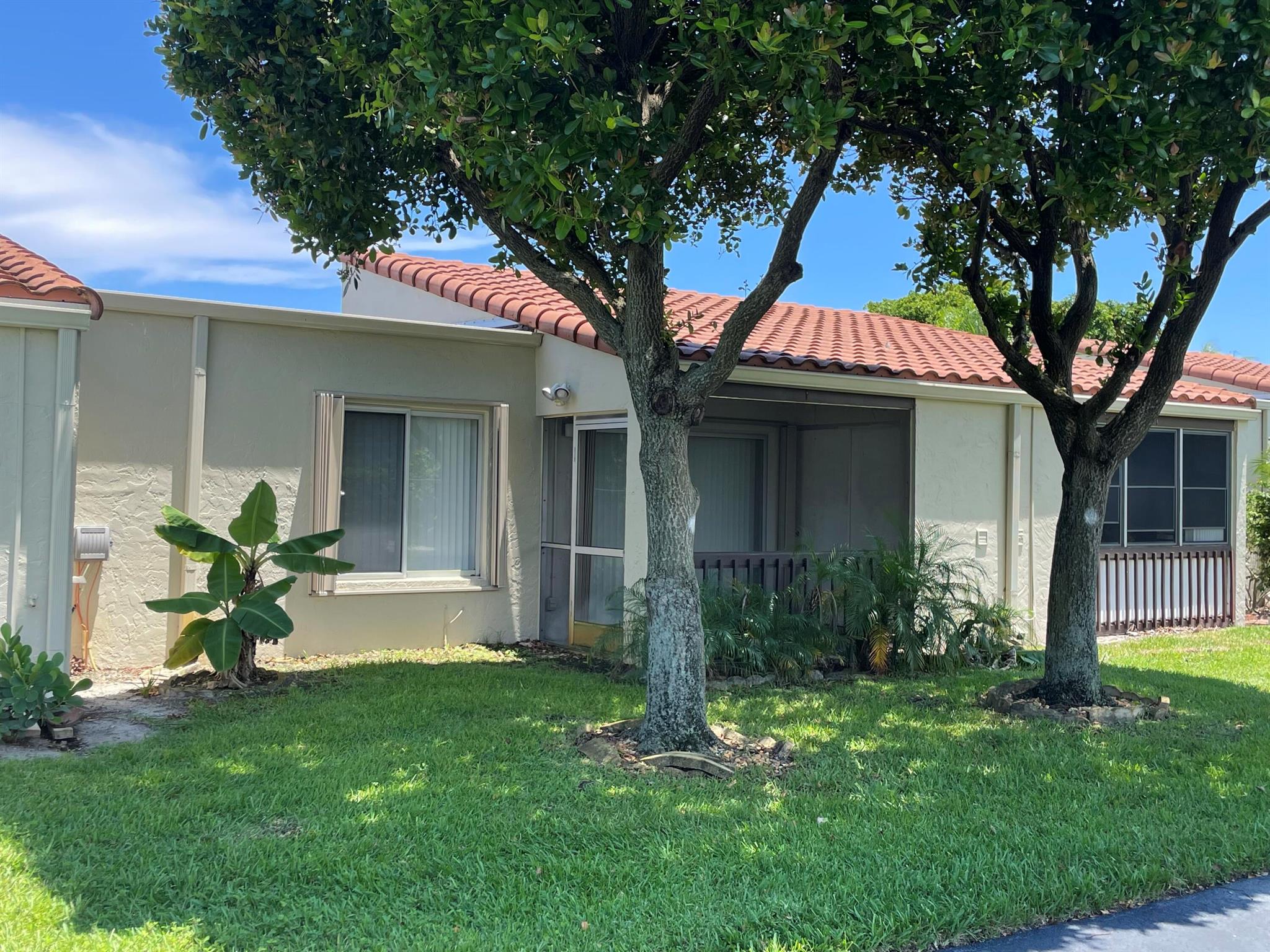 BOUNDBROOK CONDO S - Residential