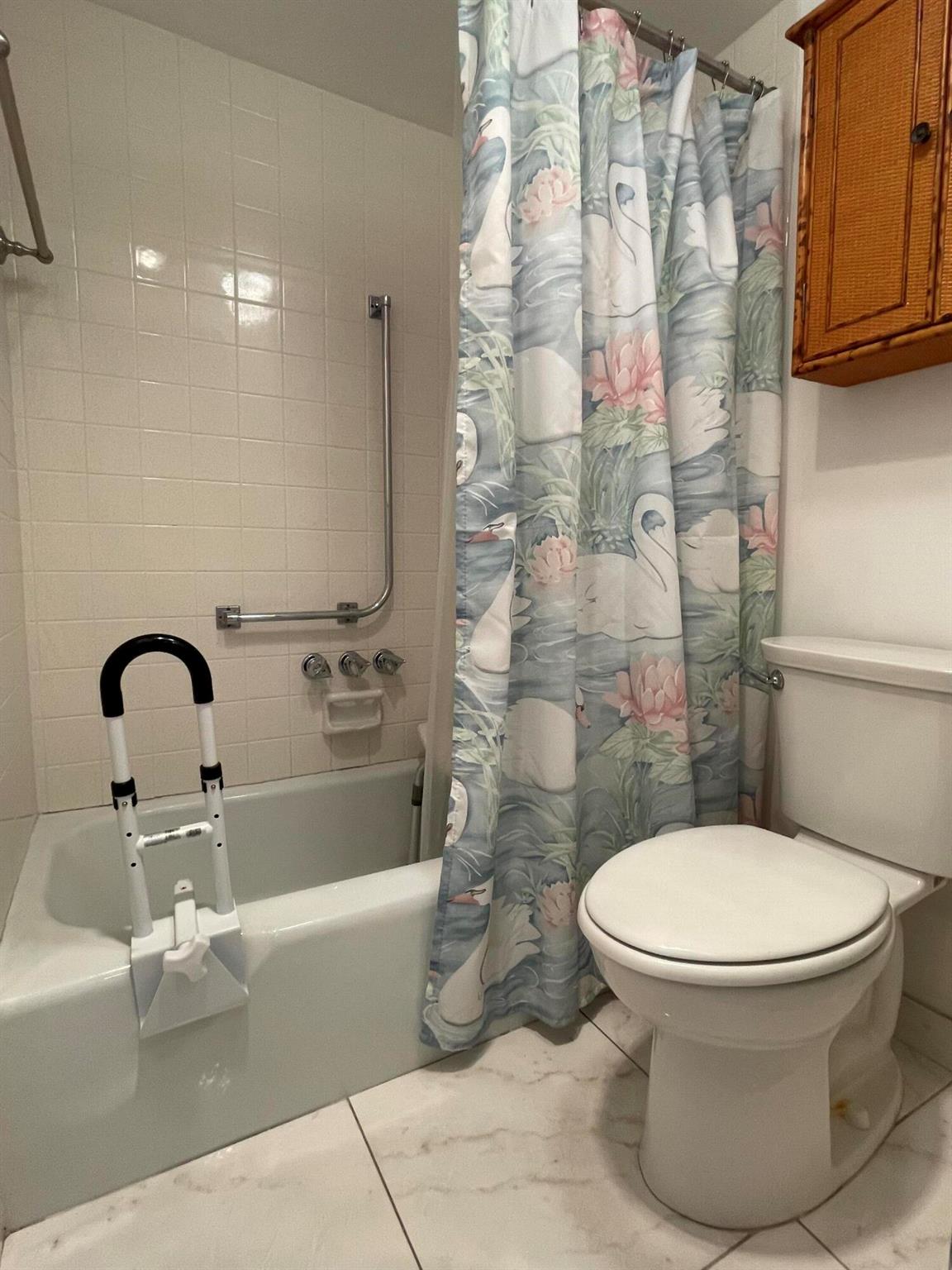 BOUNDBROOK CONDO S - Residential