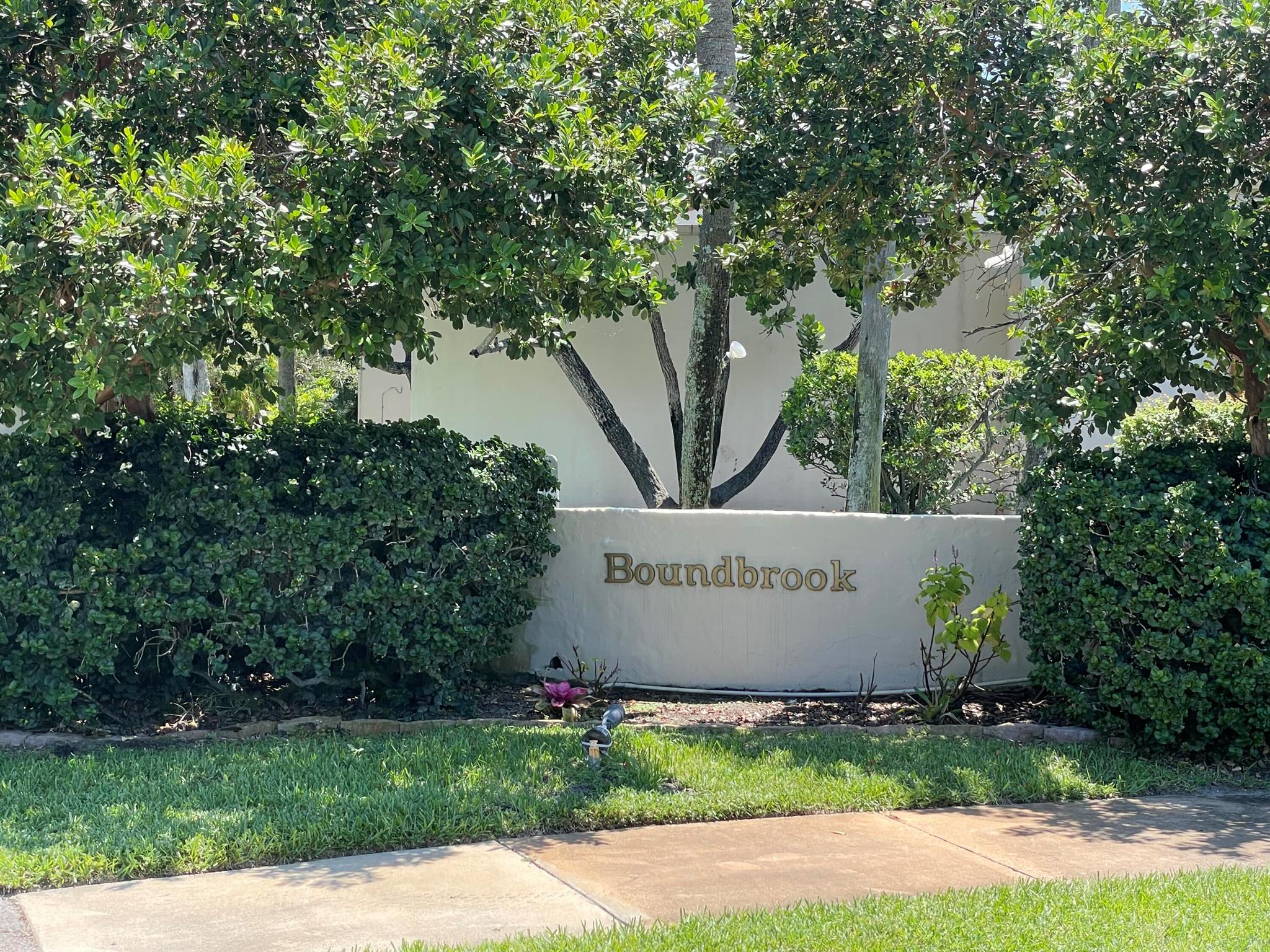 BOUNDBROOK CONDO S - Residential