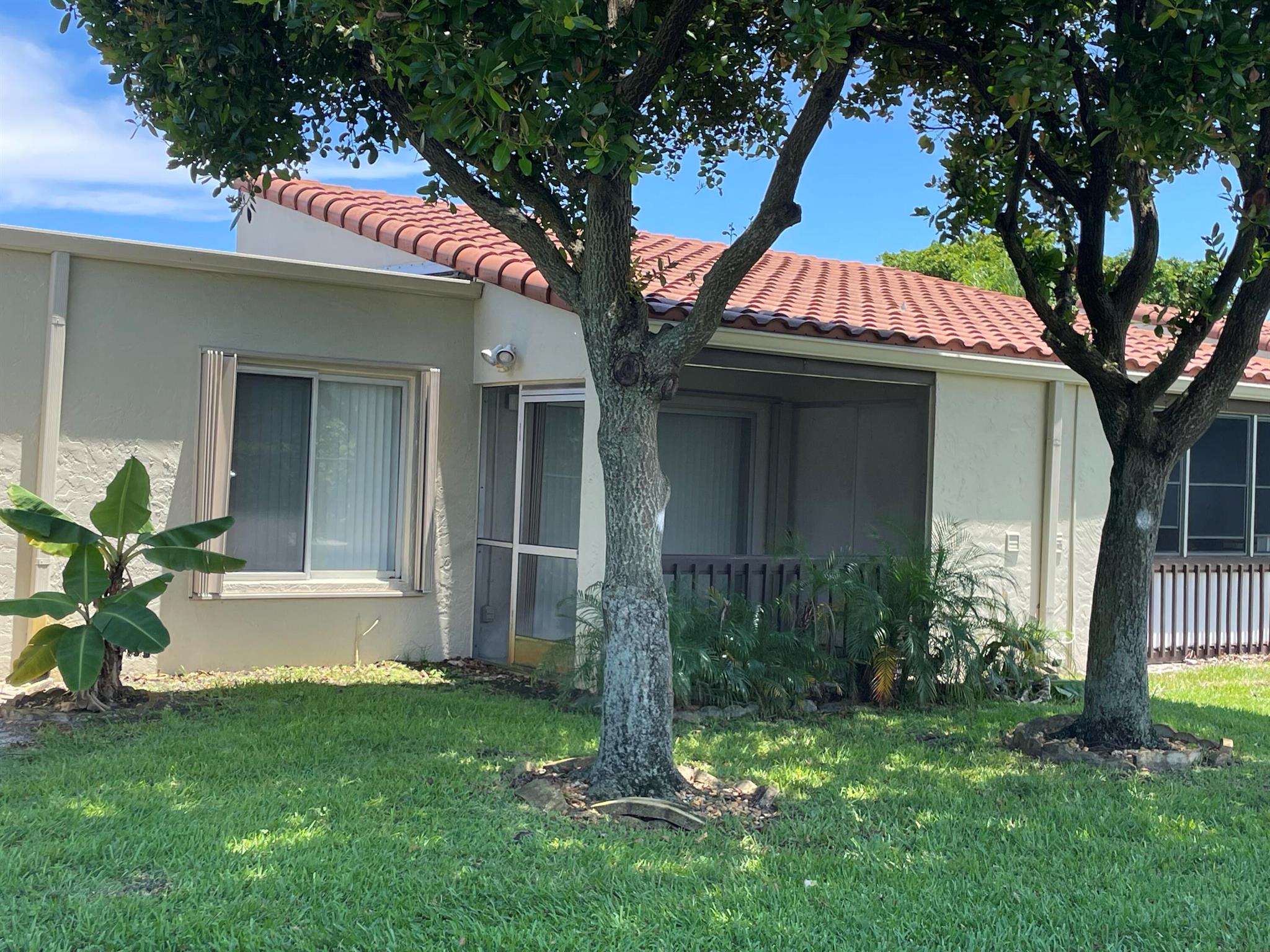 BOUNDBROOK CONDO S - Residential