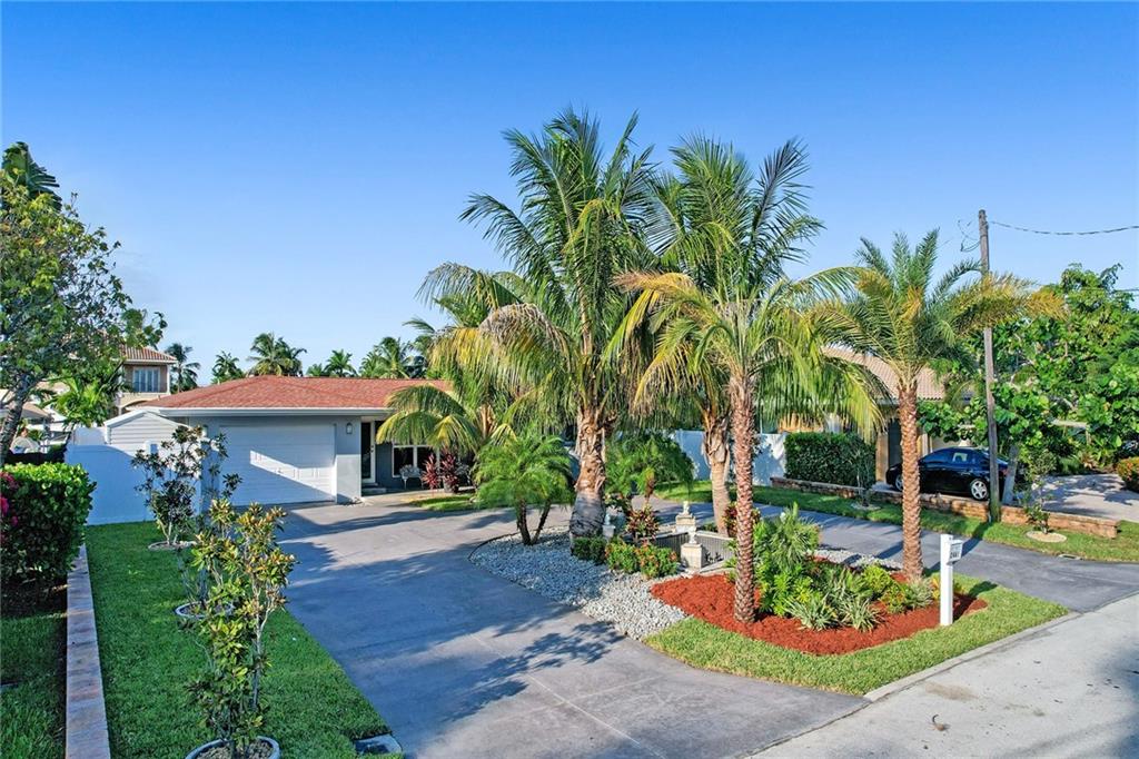 Photo of 2461 SE 12TH ST, Pompano Beach, FL 33062 (MLS # F10302582)