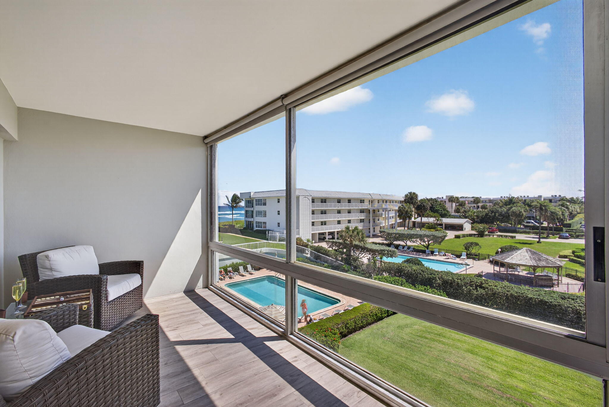 The Barclay Club - Residential