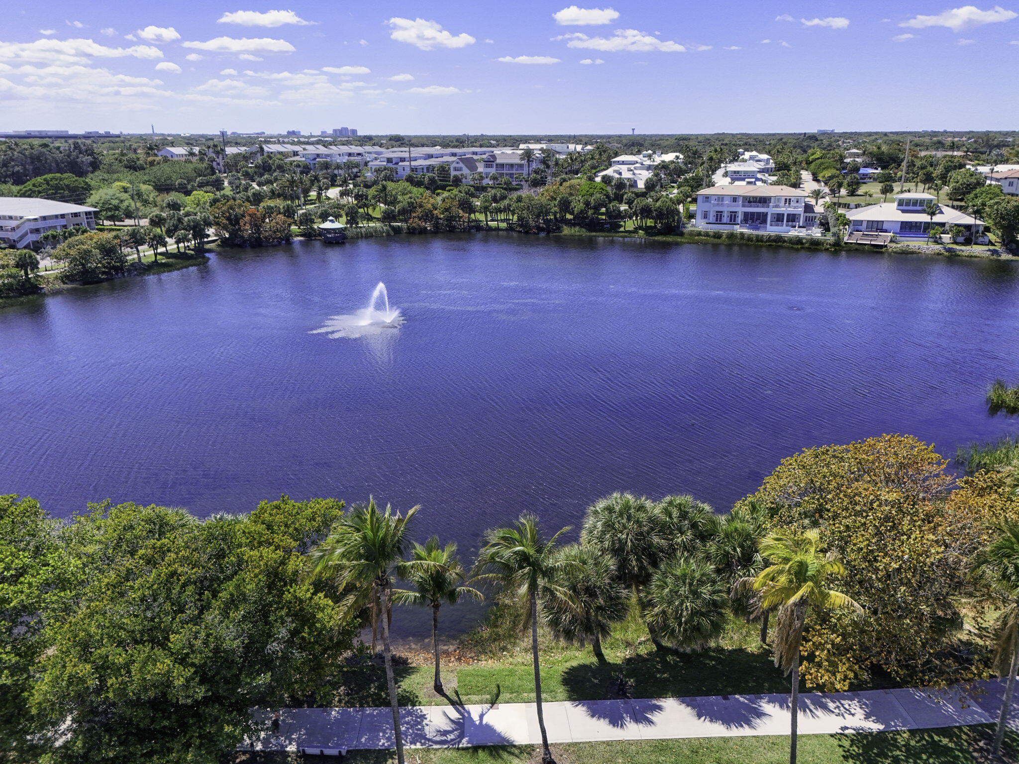 The Barclay Club - Residential