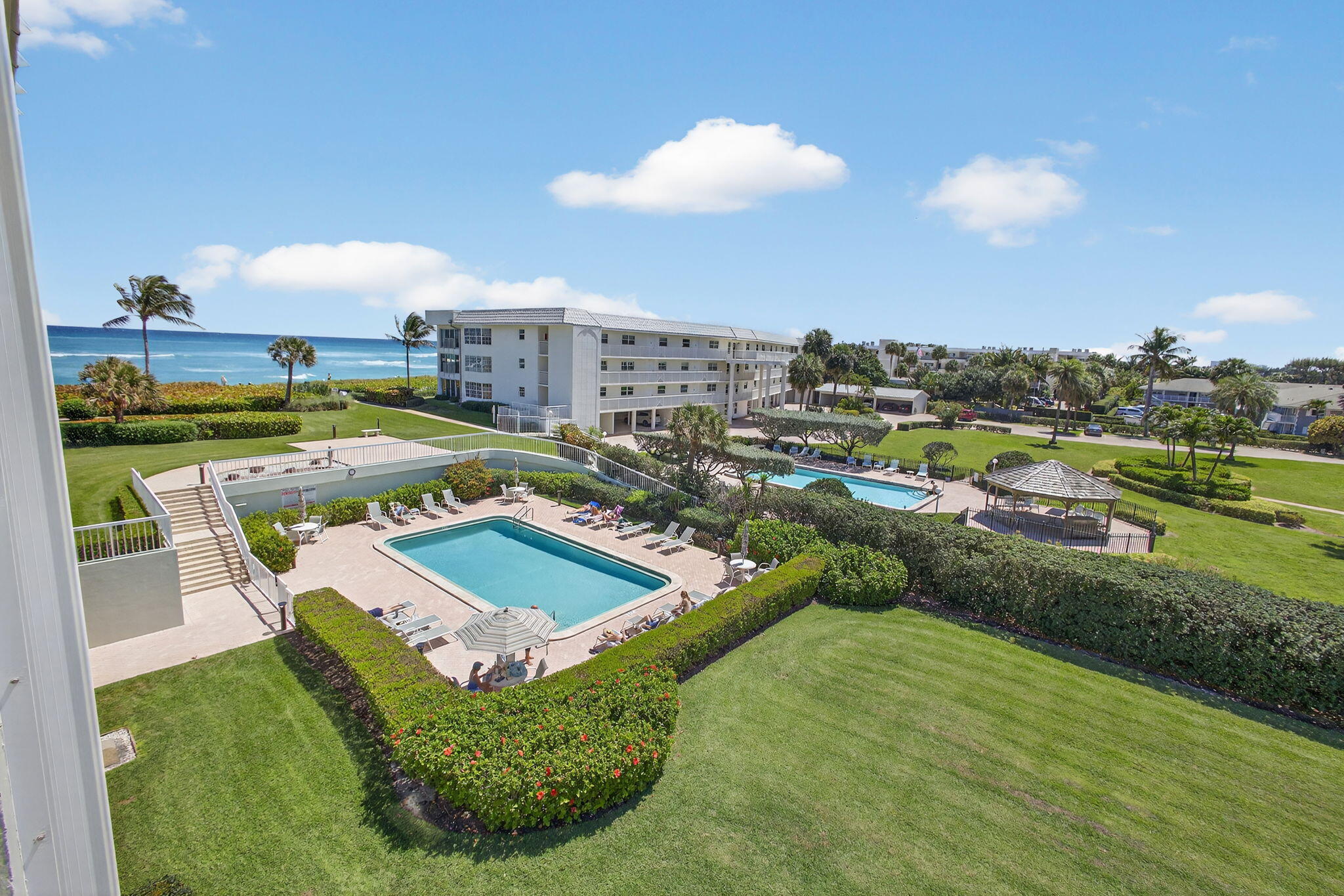 The Barclay Club - Residential