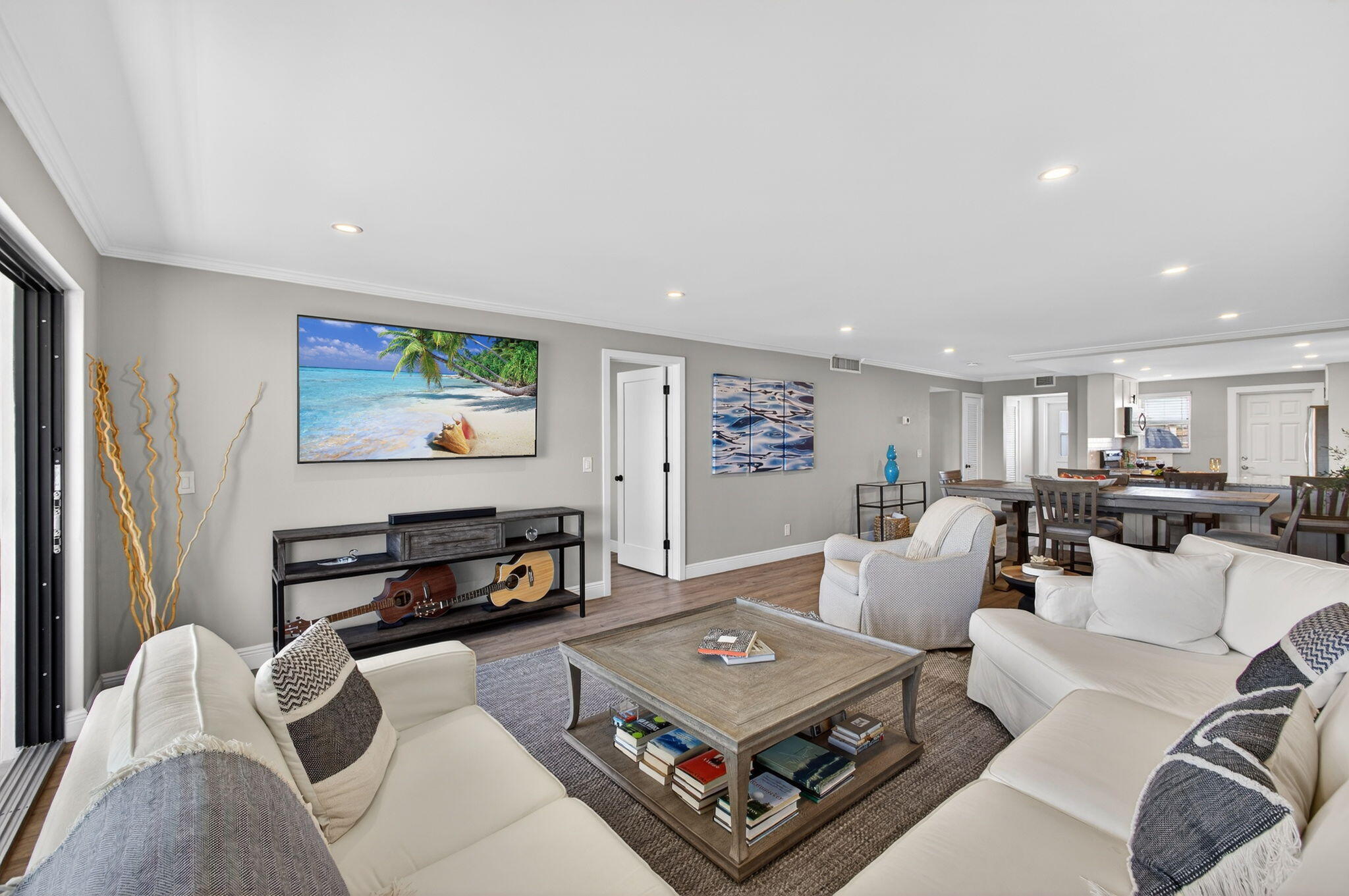 The Barclay Club - Residential