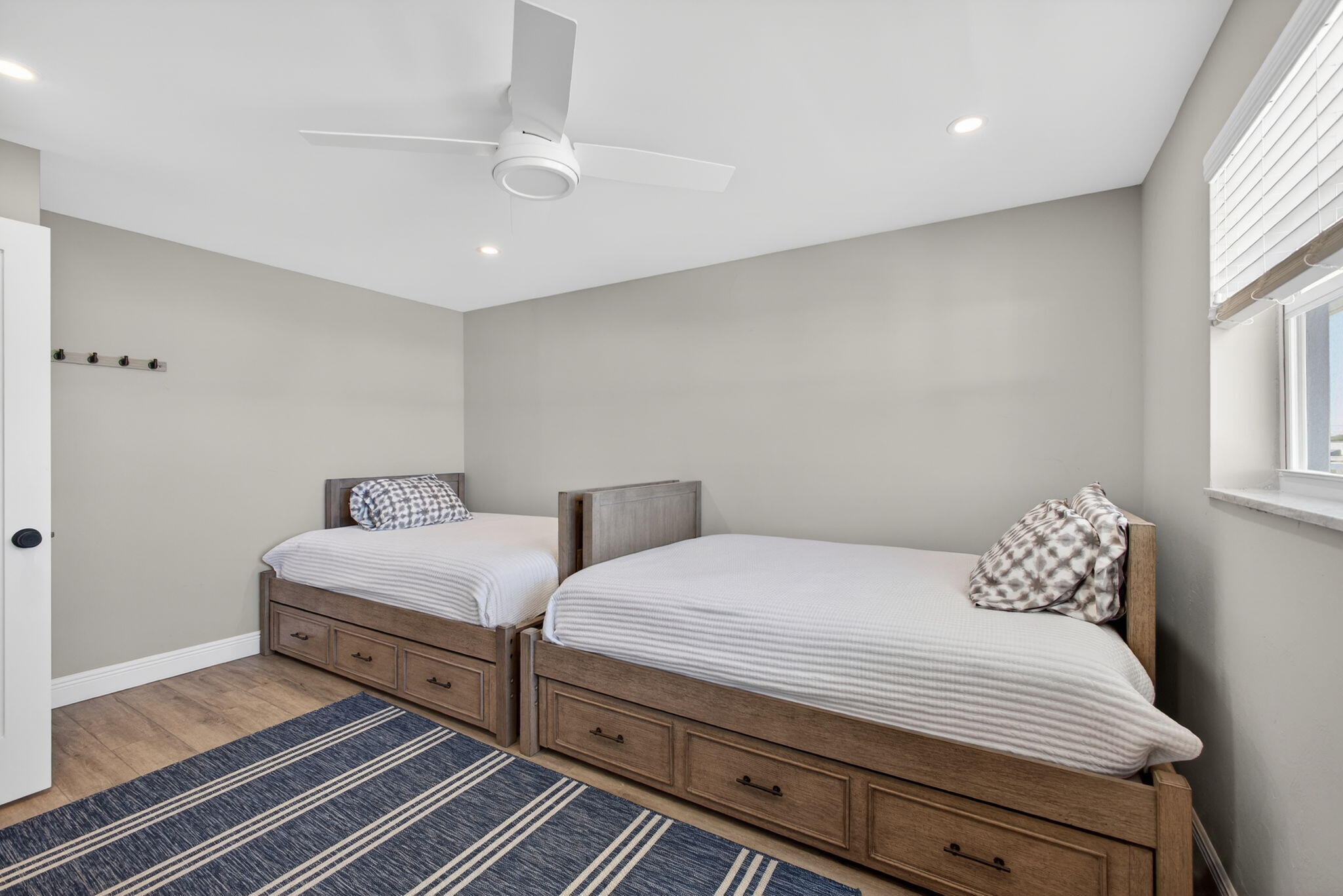 The Barclay Club - Residential