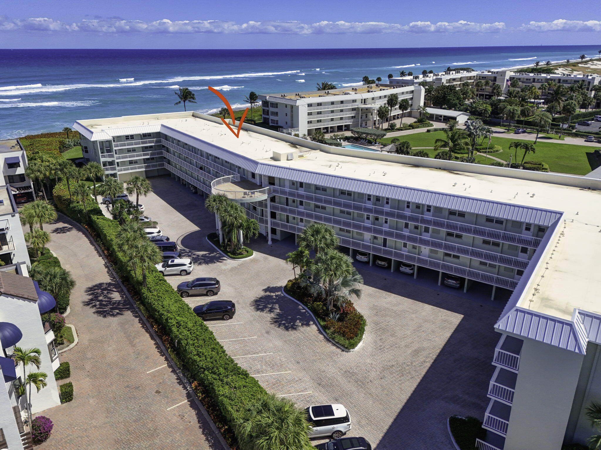 The Barclay Club - Residential