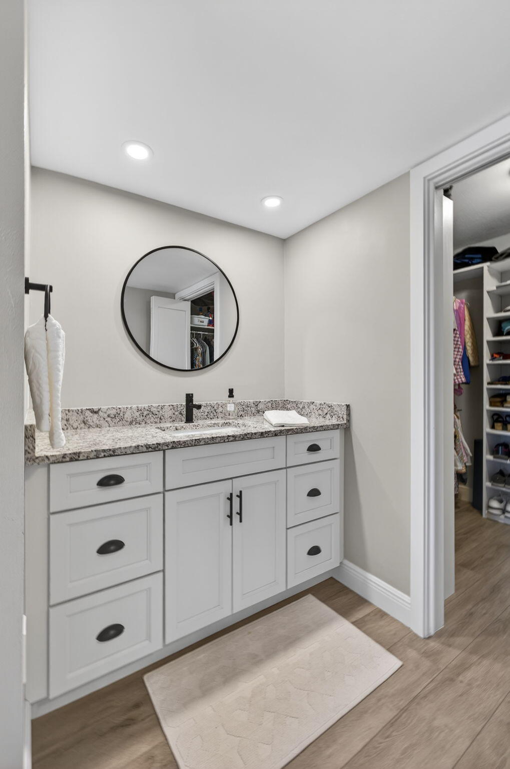 The Barclay Club - Residential