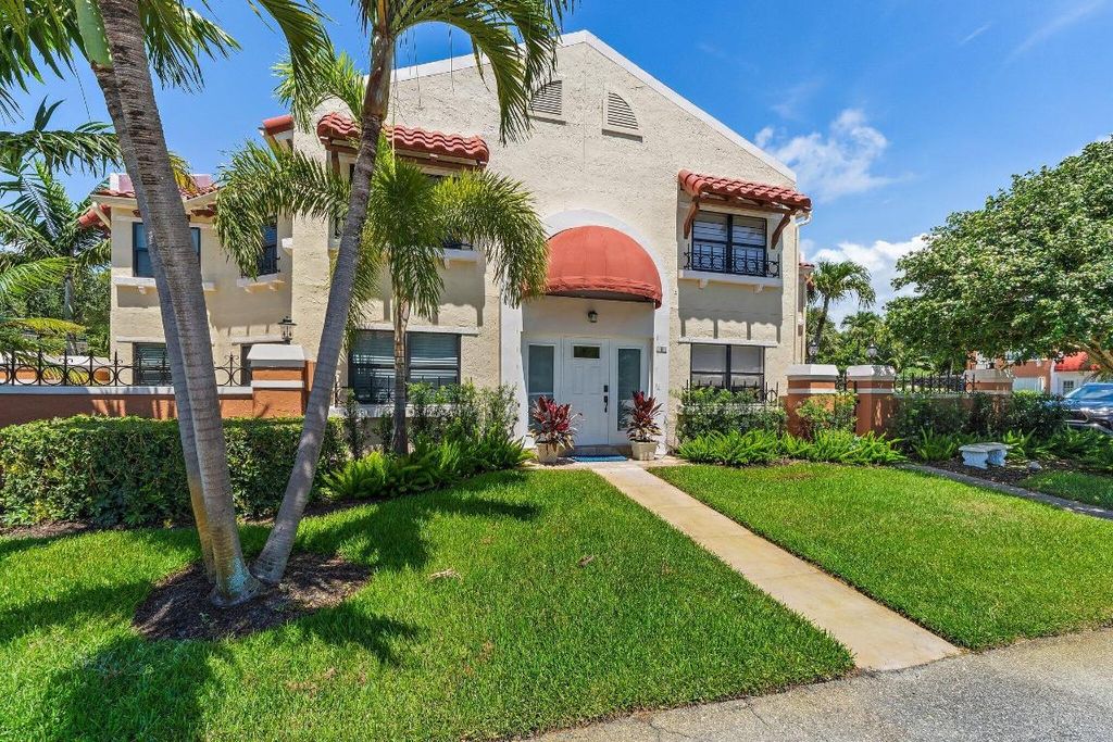 Photo of 15 Uno Lago Drive #15, Juno Beach, FL 33408 (MLS # R11099000)