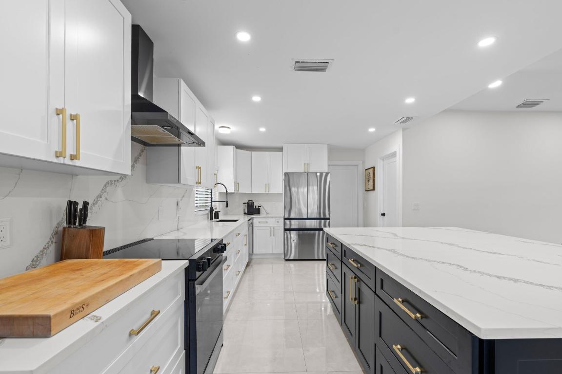 CRANBROOK LAKE ESTATES - Residential