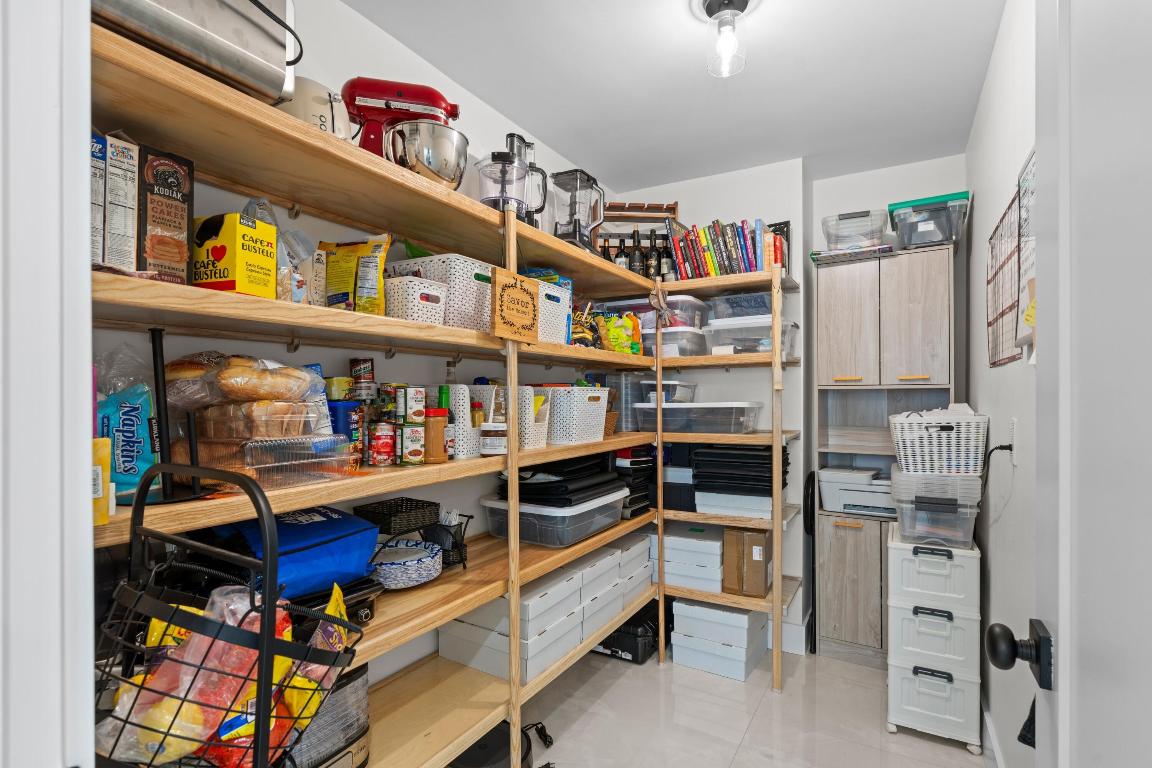 CRANBROOK LAKE ESTATES - Residential